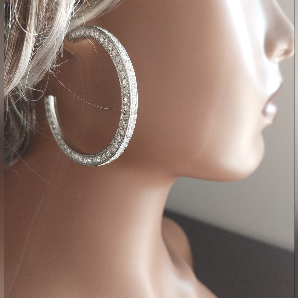 Vintage Kenneth Lane Sparkling Silver Crystal Hoop Earrings - Picture 12 of 16